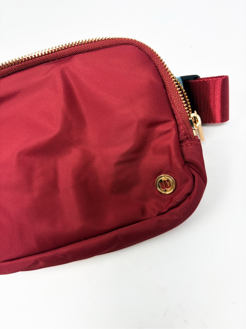 Nwt Wantable Nylon Cozytober Crossbody Belt Bag In Burgundy — image 2 of 7